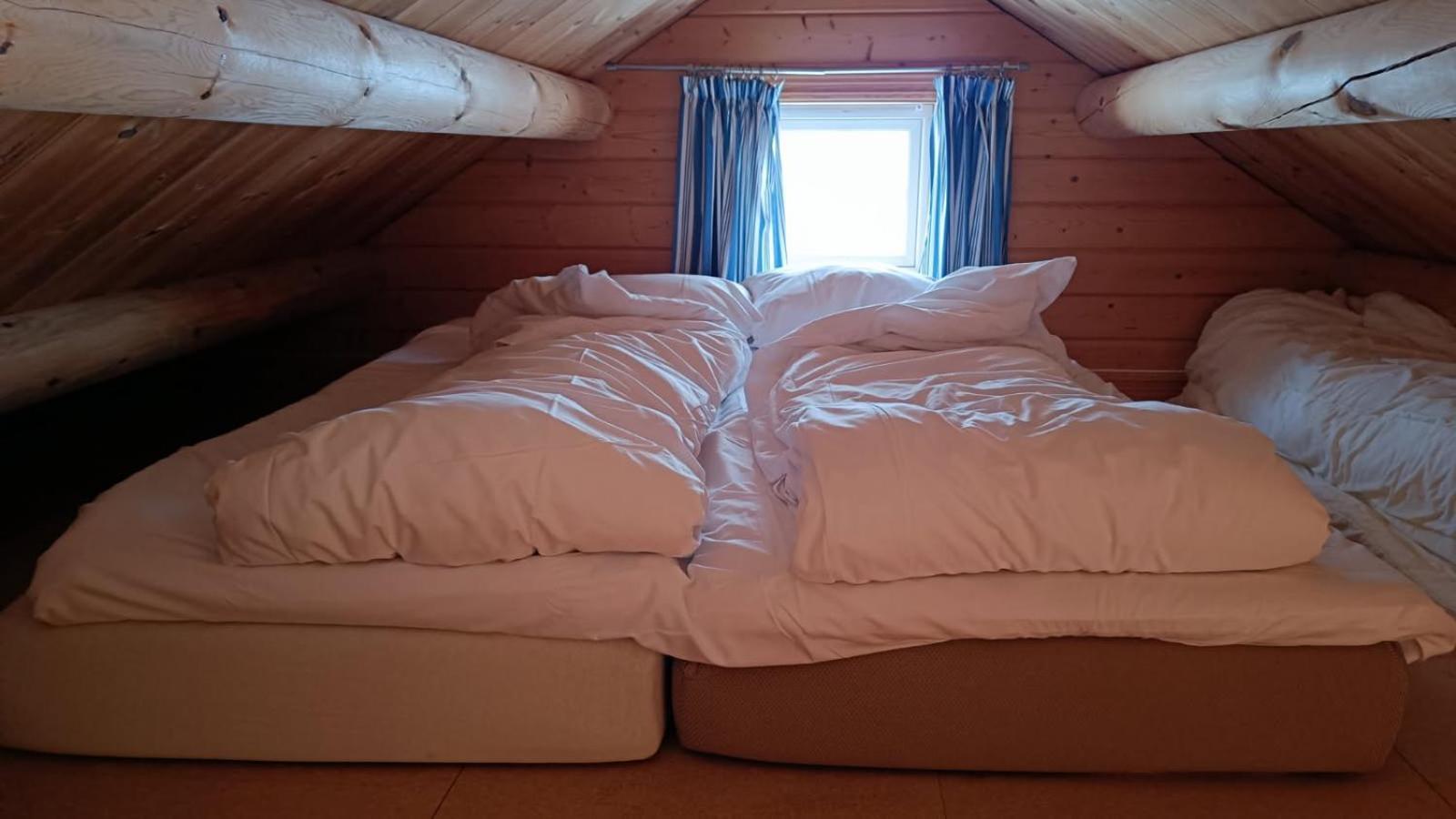 Bortersia Holiday Home Sørvågen الغرفة الصورة